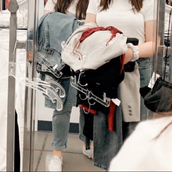 STYLE BOX - Picture 3 of 8